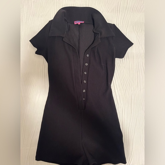 Black Ribbed Button Up Romper - Picture 3 of 4